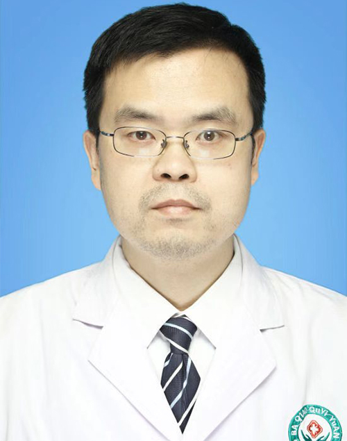 許毅1.jpg