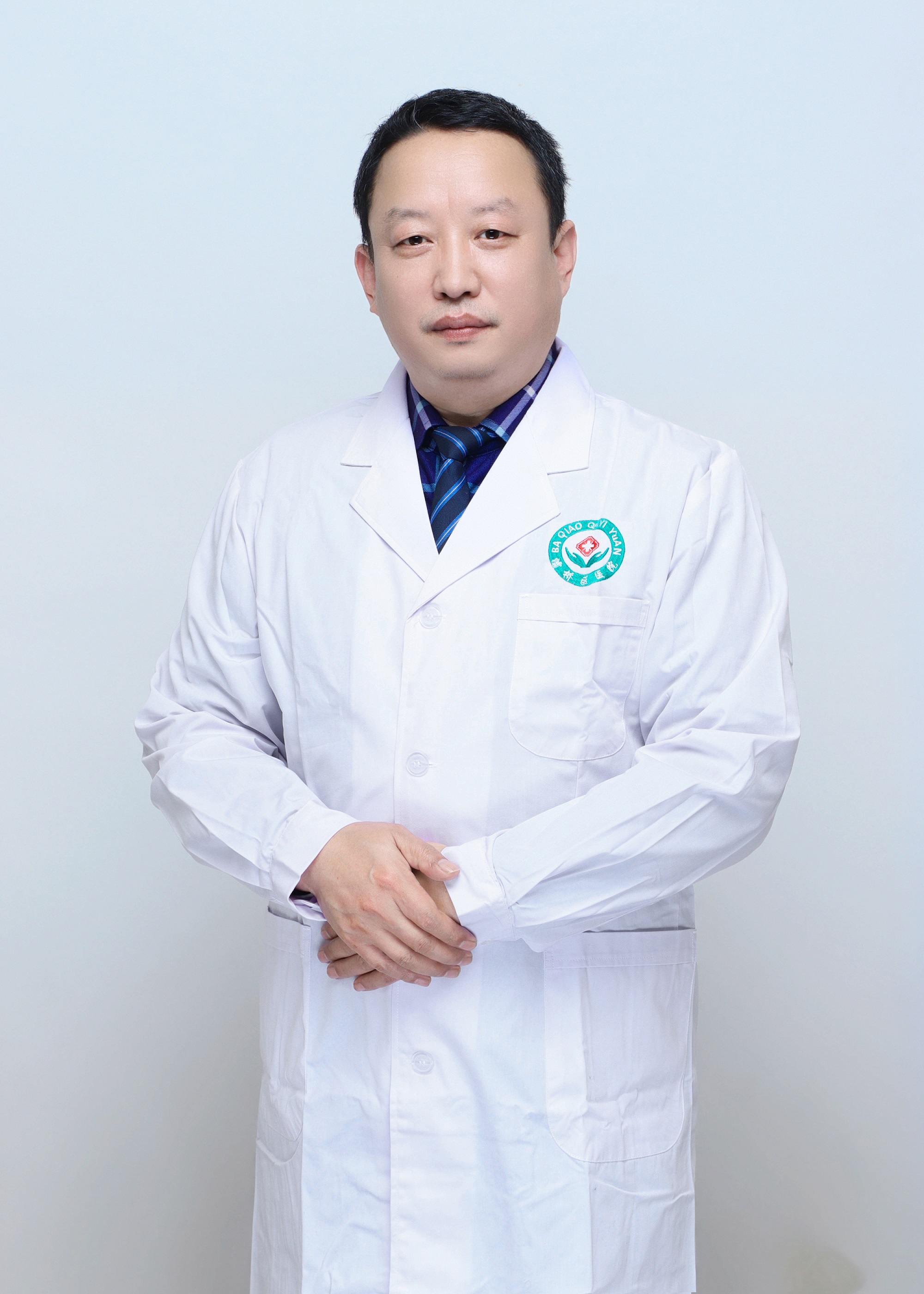 喬小龍.jpg